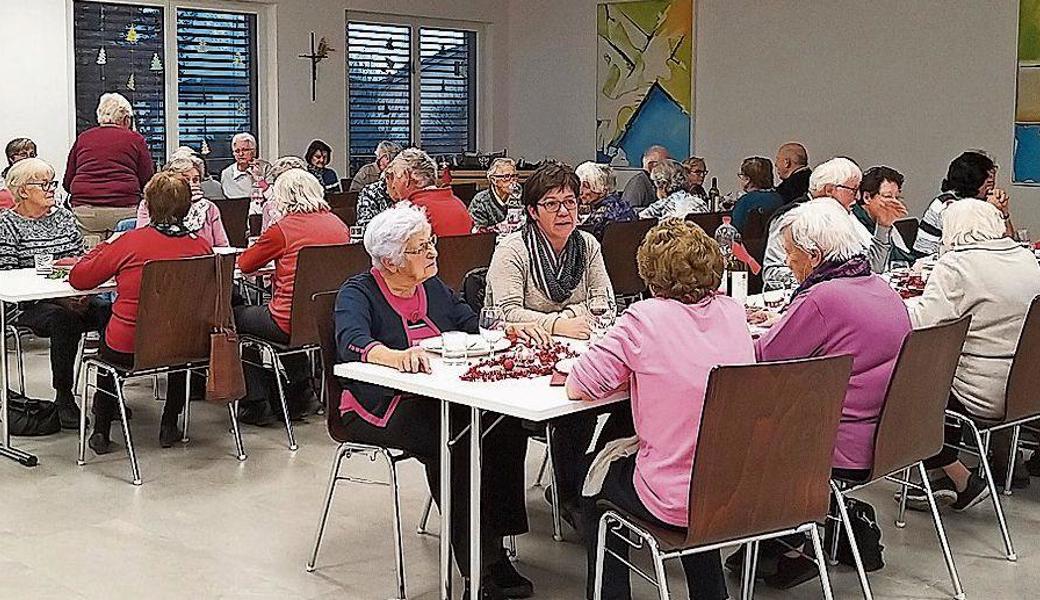 Die Senioren schätzten das vorweihnachtliche Beisammensein. 