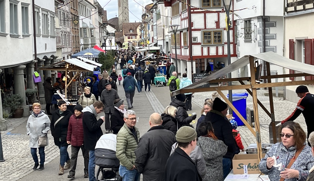 Der Sterntag hatte kaum begonnen, als schon viele Leute das Städtli bevölkerten.