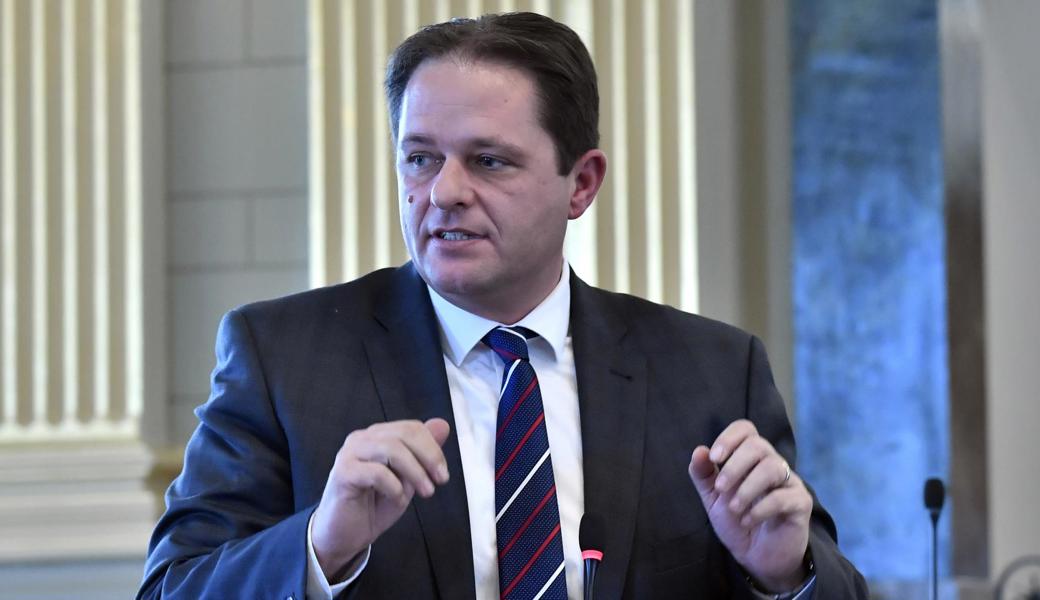 Der Widnauer CVP-Kantonsrat Patrick Dürr kritisiert die Haltung des Bildungsdepartements gegenüber den zunehmenden Lehrabbrüchen.
