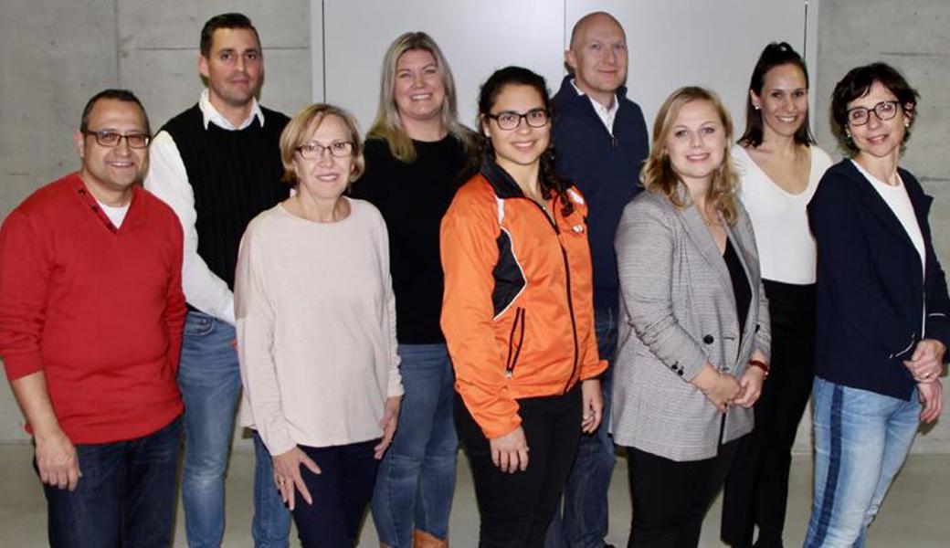 Das OK der Kantonalen Meisterschaft 2020: (hinten, v. l.) Christian Stetka, Birgit Leufen, Florian Eschenmoser, Aline Giger; (vorne, v. l.) Gabriele D’Armiento, Evelyne Giger, Petra Lehner, Christina Baumgartner, Ruth Schefer. 