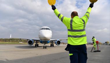 People’s erhöht Flugfrequenz