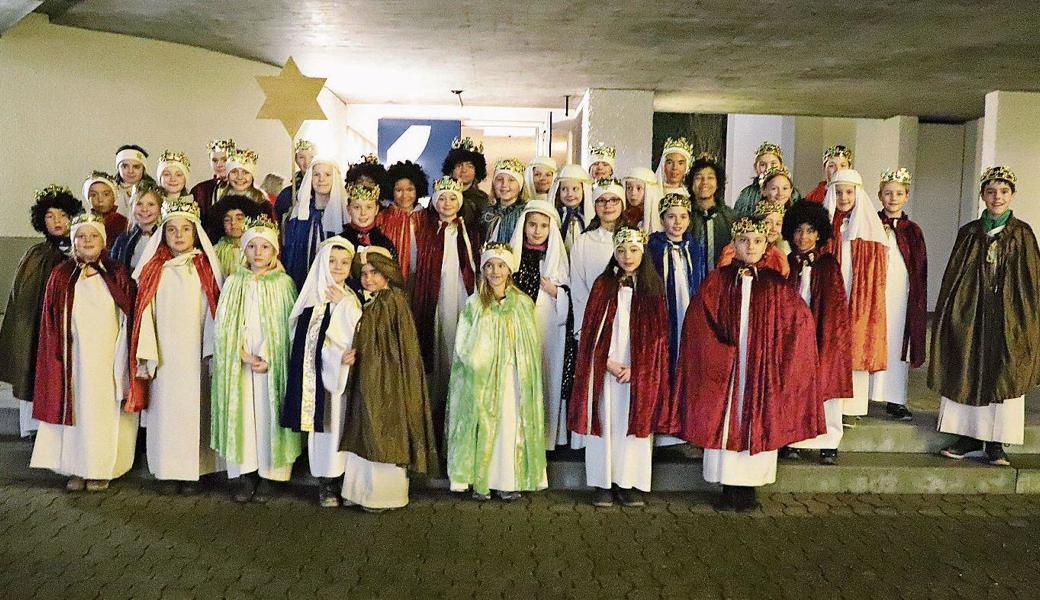 «Grüss euch Gott im neuen Jahr ...», so waren die Sternsinger zu hören. 