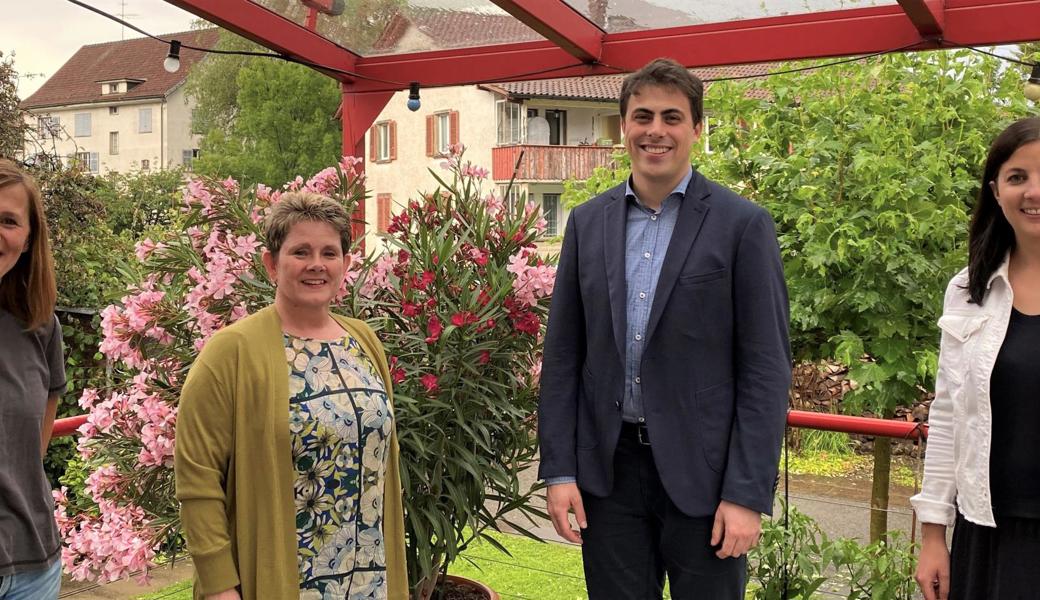 Regierungsrätin Laura Bucher (rechts) freut sich über die Nomination von Sabina Zeric (links) als Schulrätin, Jacqueline Stäbler als Gemeinderätin und Armin Hanselmann als GPK-Mitglied.