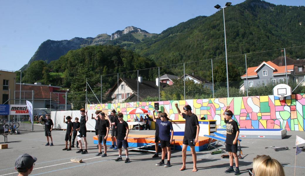 Der TV Rüthi gestaltete seine Unterhaltung als buntes Gauklerfest. 