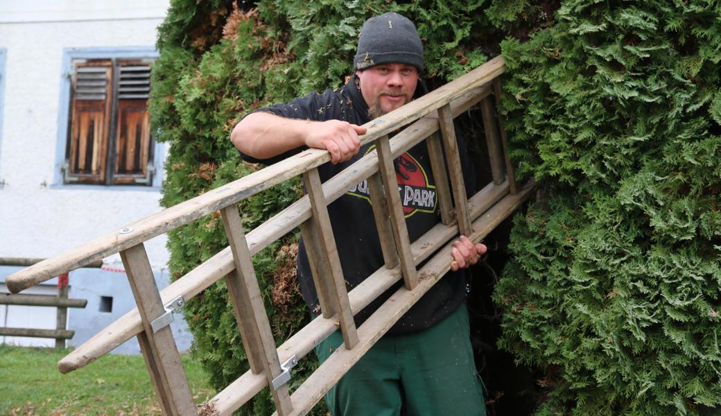 Patrik Eugster ist nicht nur gelernter Bauer, er kann auch mehrere Jahre Erfahrung als Landschaftsgärtner vorweisen.
