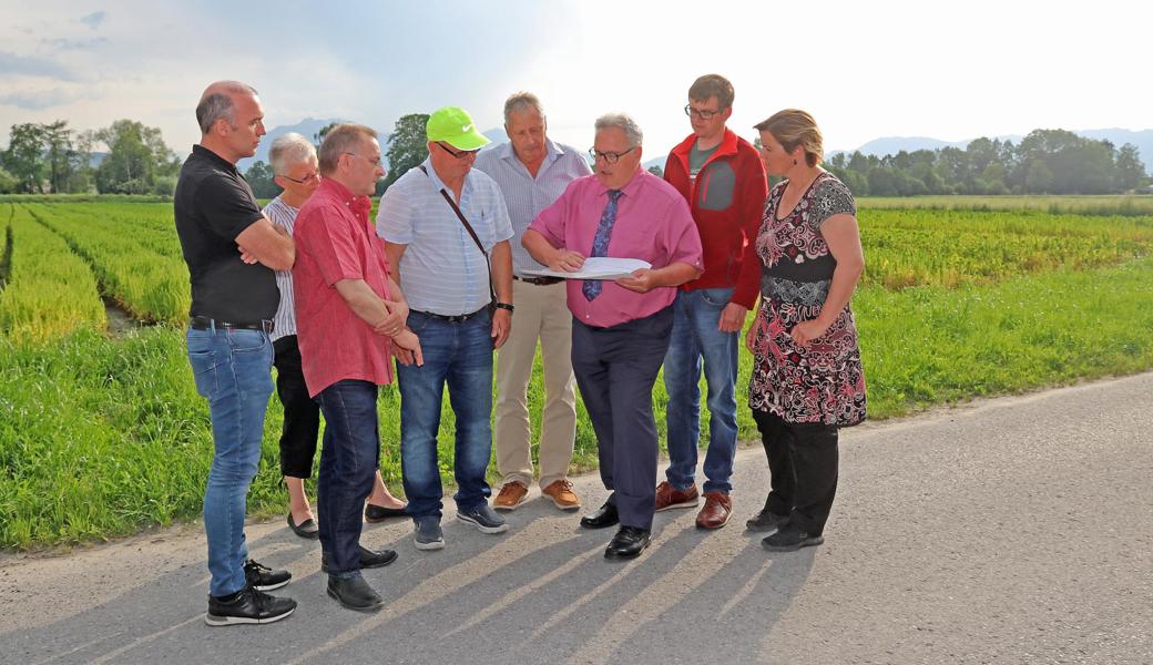 Er ist beschlussfähig: Der Gemeinderat von Eggersriet mit (von links): Andreas Giger, Eliane Forster, René Brücker, Notker Schmid, Ernst Popp, Gemeindepräsident Roger Hochreutener, Bernhard Egger und Alexandra Pachler.