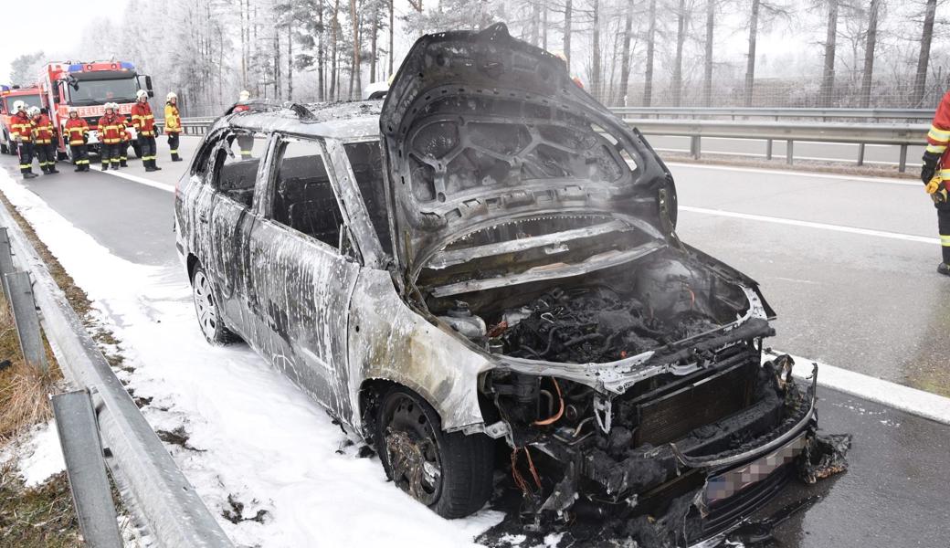 Das Auto erlitt einen Totalschaden.