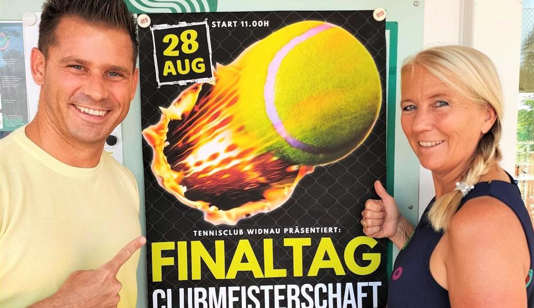 Rouven Bärlocher und Event-Vorstandsmitglied Hanna Bognar freuen sich auf einen attraktiven Tennistag in Widnau.