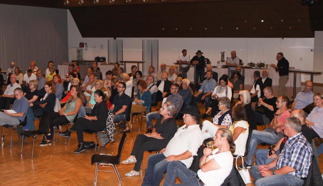 Ungewohnter Ort für die Hauptversammlung des Kulturvereins: Über 100 Mitglieder fanden sich im Metropolsaal ein. 