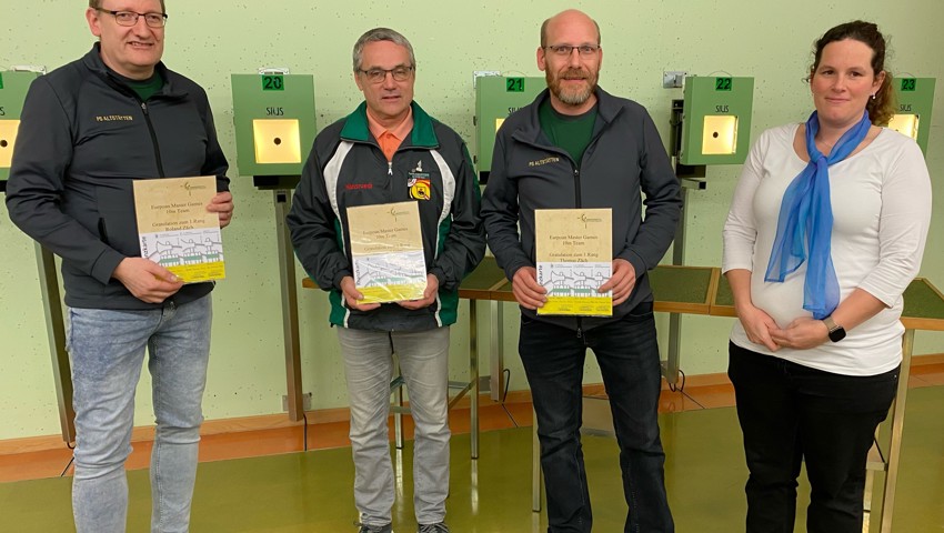 Das siegreiche Team der PS Altstätten von den European Maters Games in Finnland (Senioren 10m, von links): Roland Zäch, Hansruedi Götti und Thomas Zäch mit Manuela Schürch vom RSV.