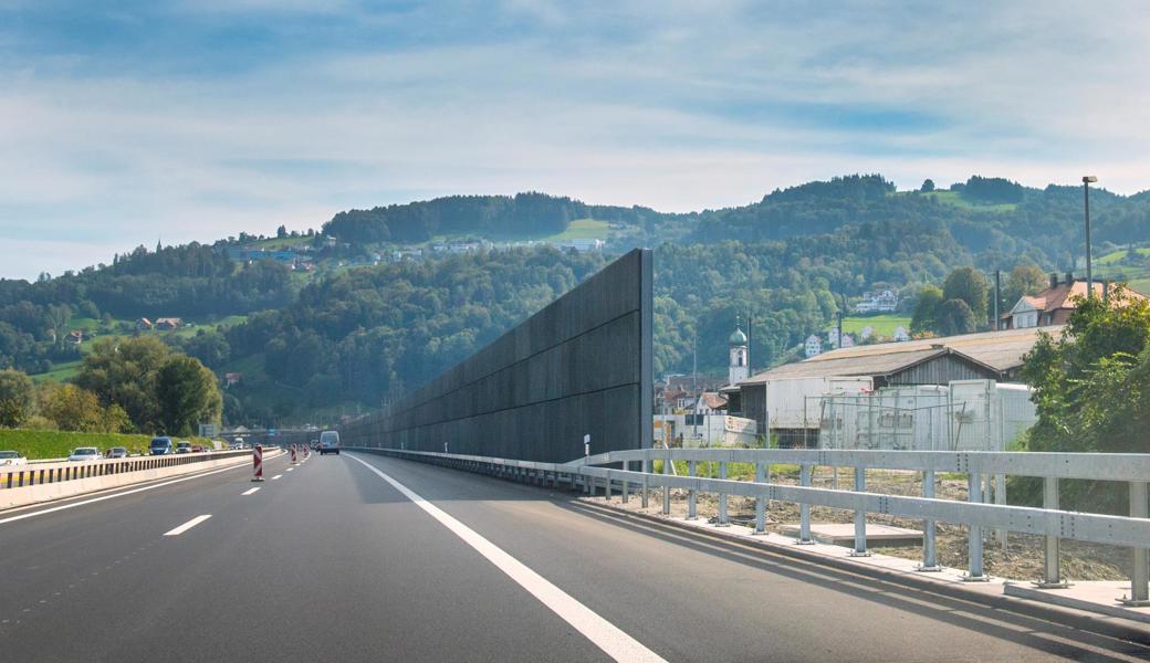 Auf der Autobahn zwischen Rheineck und St.Margrethen existieren bereits Lärmschutzwände.