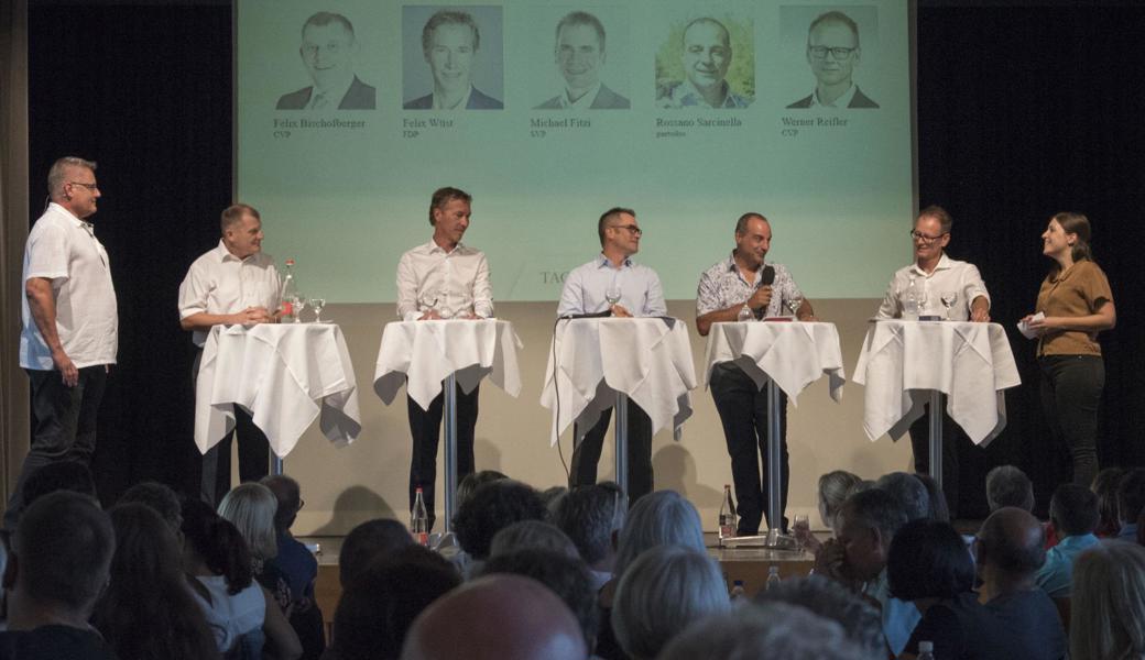 Der Podiumsanlass mit den Kandidaten fürs Thaler Gemeindepräsidium kam an: Über 400 Besucher hörten den Kandidaten zu.