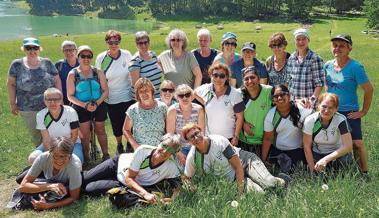 Frauenriege auf Wanderung