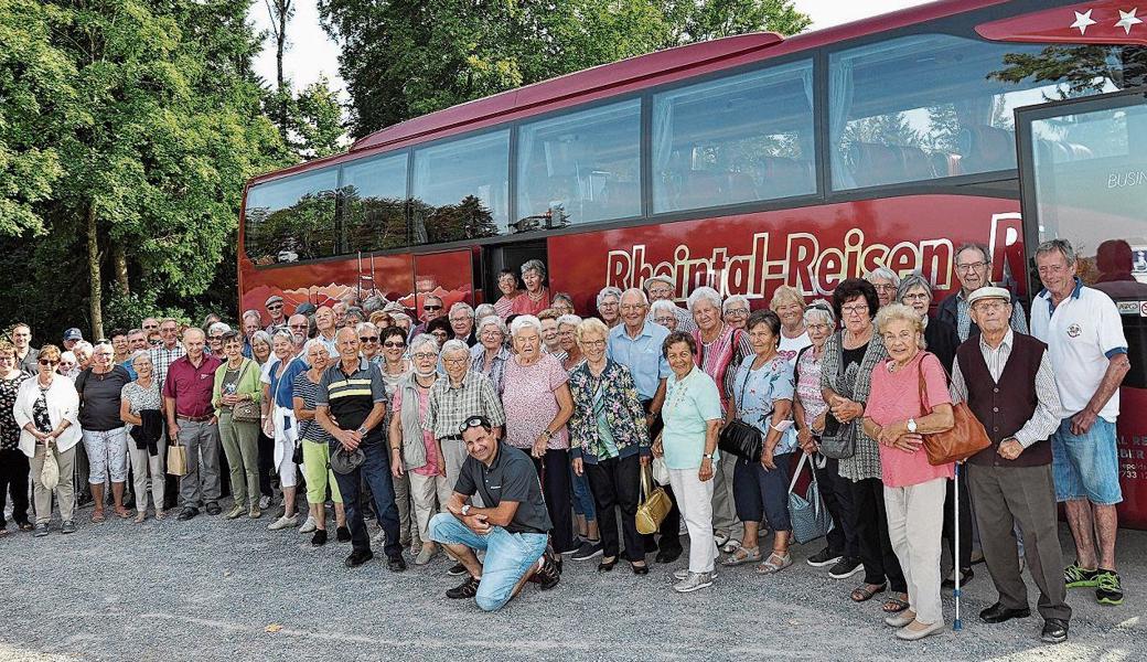 Der Ausflug der Kriessner Seniorinnen und Senioren führte kürzlich mit zwei Cars übers Appenzellerland ins Neckertal. 