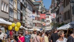 Treffpunkt für Gross und Klein: Markt und Musik beleben das Städtli