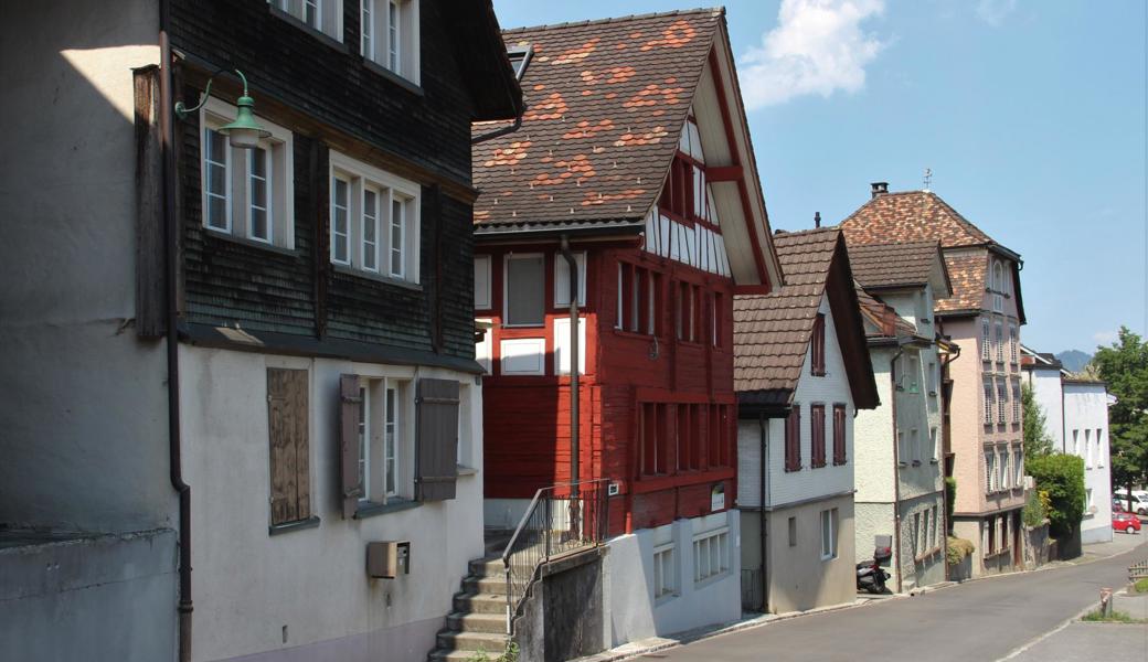 An der Kugelgasse befindet sich bis zum Umzug in die Prestegg das Diogenes-Theater.