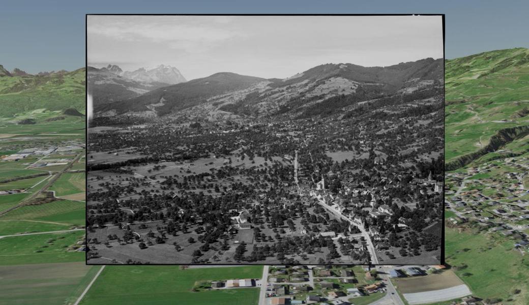 Marbach im Jahr 1954, in sMapshot abgebildet über einer aktuellen 3D-Kartenvisualisierung. Die perspektivische Übereinstimmung ist nicht so einfach hinzubekommen. In der Darstellung steckt Arbeit freiwilliger Georeferenzierer und einiges an Rechnerleistung.