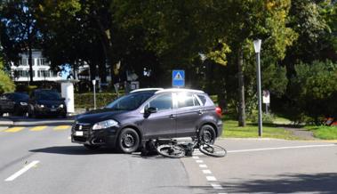 Autofahrerin prallt in E-Biker