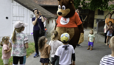 Spielerisch in die Welt der Bären eingetaucht beim Fest auf dem Forst