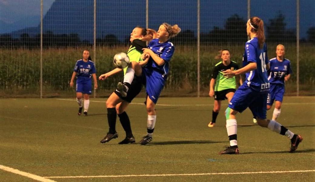 Die Widnauer Frauen (in Blau) kämpften gegen Romanshorn unglücklich, rehabilitierten sich dann aber mit einem Auswärtssieg.