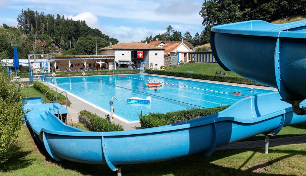 Das Freibad in der Ledi wurde 1934 eröffnet und erfreut sich heute grosser Beliebtheit.