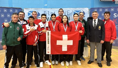 Zweimal Silber und dreimal Bronze für die Karatekas in Edinburgh